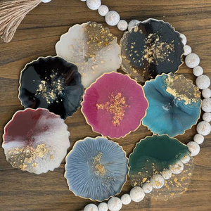 Magnifique ensemble de sous-verres en résine artistique avec des motifs inspirés de la galaxie ajoutant une beauté cosmique aux décorations de table à manger - Product Image 1