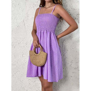 Robe d'été courte à pois froncée pour femme Jane's - Robe trapèze à fines bretelles pour un look décontracté estival - Product Image 2