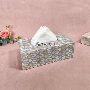 Portapañuelos de Papel con Incrustaciones de Madera Tallada a Mano con Diseño Floral de Primera Calidad para Mesas de Dormitorio y Sala de Estar Tradebyd - Product Image 1