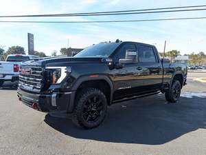 GMG Seirar 2500-HD AT-4 2024 Súper Limpio y Sin Accidentes, Cabina Doble 4WD, Transmisión Automática, Asientos de Cuero - Product Image 6