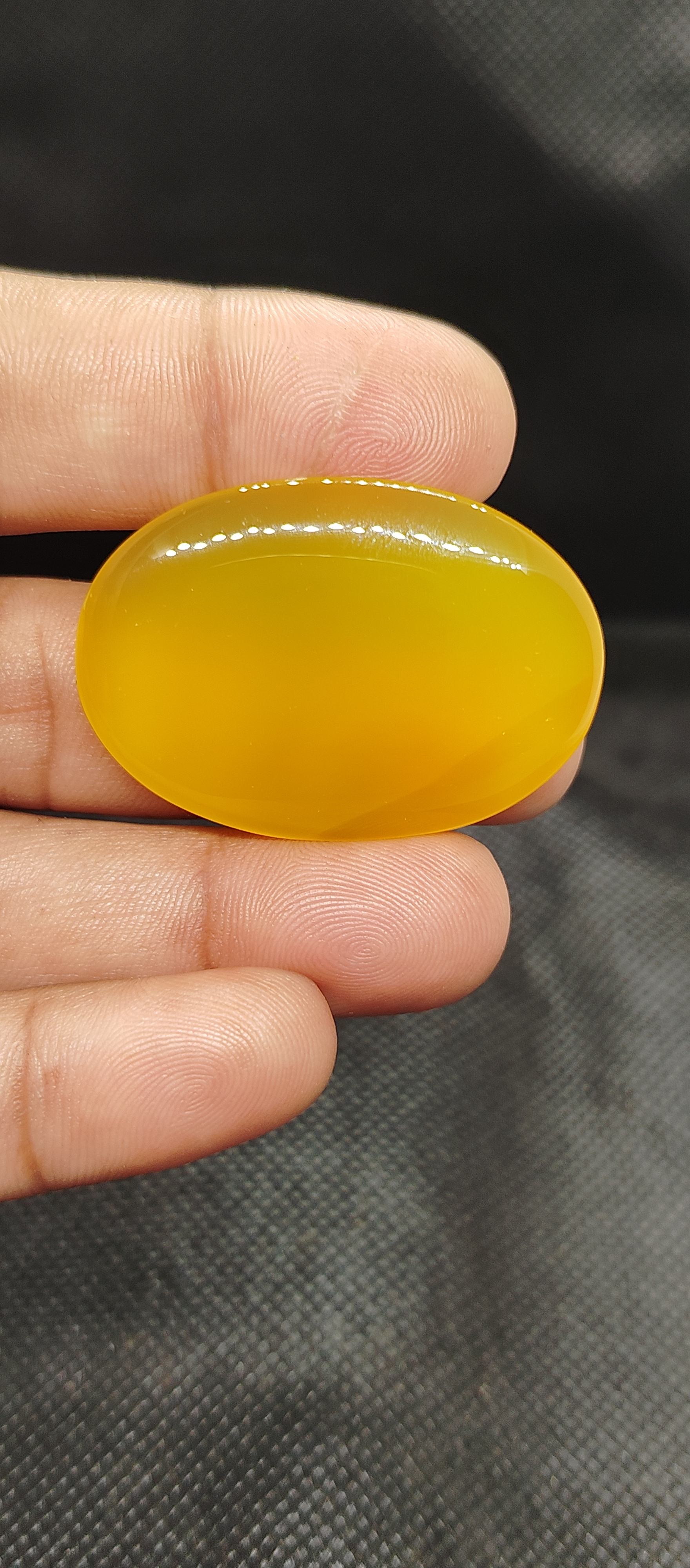 สีเหลือง