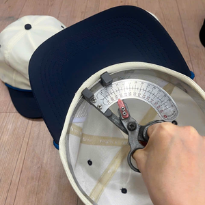 หมวกเบสบอลแบบ snapback ปักลาย 5 ชิ้น ดีไซน์เองได้ กันน้ำ ผ้าไนลอนโพลี พร้อมเชือก จากเวียดนาม - Product Image 4