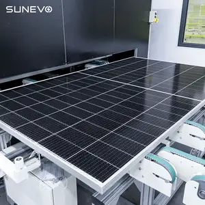 Sunevo Panneau solaire bifacial 590W 595W 600W 605W Modules Pv à double verre de qualité supérieure