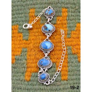 Bracelet artisanal en turquoise et argent sterling Golden Hills du sud-ouest pour les occasions de cadeaux - Product Image 3