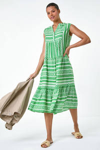 Robe d'été indienne élégante en V pour femmes, robe d'été à manches courtes et à volants, robe de plage et décontractée, longueur genou pour femmes - Product Image 4