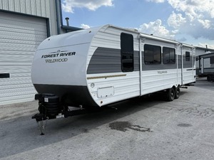 Nouvelle caravane de camping F-o-r-e-s-t R-i-v-e-r Wildwood 31KQBTS 2025 à vendre pour le camping et les voyages - Product Image 4