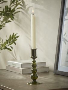 Porte-bougie conique en bois en forme de U moderne avec une finition naturelle et organique. Disponible aux prix de gros - Product Image 2