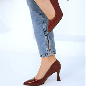 Zapatos de Tacón de Aguja Clásicos de 9 cm para Mujer, con Punta en Pico, Decoración de Diamantes de Imitación, Cierre Deslizante, para Tallas 36-40, Hechos en Turquía - Product Image 1