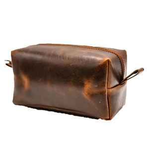 Vente en gros de pochettes en cuir avec logo personnalisé pour le rangement des accessoires de rasage et des produits de salle de bain sac de rangement à vendre - Product Image 4