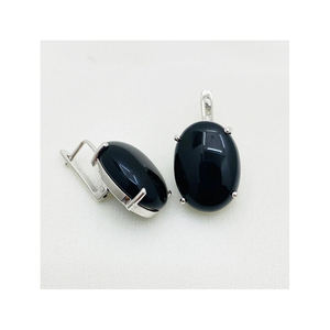 Belles boucles d'oreilles en argent sterling 925 cloutées d'un cabochon en onyx noir pour femme - Product Image 4