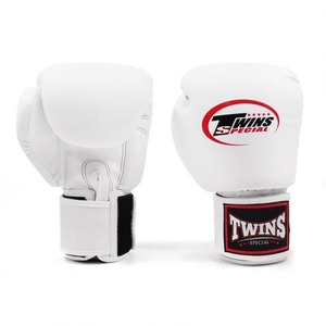 Gants de boxe d'entraînement et de sparring personnalisés pour jumeaux, fabriqués en usine OEM, nouveau design, logo personnalisé, gants de boxe professionnels pour l'entraînement au Muay Thai - Product Image 5