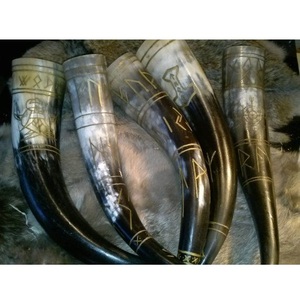 Jarra Vikinga de Cuerno con Soporte, Hecha a Mano con Cuerno Natural, Ecológica, Estilo Religioso Animal, para Beber Cerveza - Product Image 3