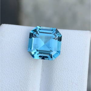 Aigue-marine bleue Santa Maria de 4,90 carats, pureté VVS, taille Asscher excellente, provenant du Brésil - Product Image 1