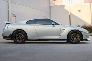 Nissan GT-R Premium 2024 d'occasion en parfait état, conduite à gauche, sièges en cuir, caméra de recul - Product Image 5