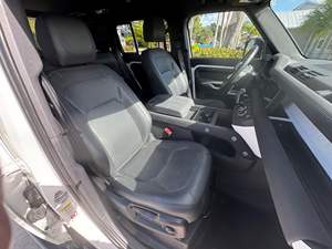 รถแลนด์โรเวอร์ ดีเฟนเดอร์ 110 เอส รุ่นฉลองครบรอบ 30 ปี ปี 2023 มือสอง พวงมาลัยซ้าย/ขวา - Product Image 4