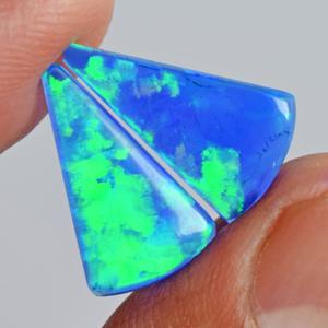 โอปอลไฟสีฟ้าเขียวธรรมชาติแท้ คู่ทรงทริลเลียนคัต คาโบชอง ขนาด 16x10x2 มม. พลอยหลวมสำหรับทำเครื่องประดับ - Product Image 3