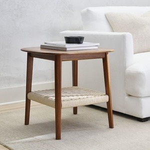 Table d'appoint décorative en bois artisanale, parfaite pour les maisons qui valorisent à la fois la beauté et la durabilité - Product Image 1