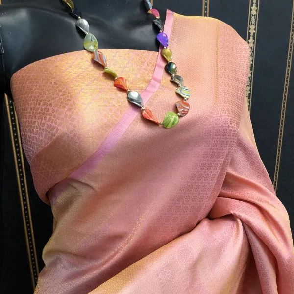 Sari da sposa di design con filo d'oro lavoro di tessitura Look tradizionale occasioni speciali bel colore abbigliamento donna