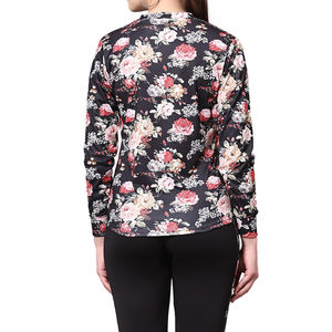 Ensemble de survêtement à capuche pour femme en polyester imprimé en deux pièces de qualité supérieure, entièrement personnalisé par sublimation, pour l'hiver - Product Image 2