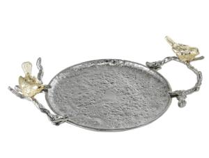 Plateau de service rond en laiton argenté avec accent oiseau doré, idéal pour le salon, la table à manger, les réceptions et la présentation. - Product Image 6