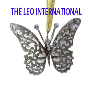 ที่แขวนตกแต่งคริสต์มาสโลหะรูปดาวสีแดงสไตล์แฟนซีงานแฮนด์เมด - Product Image 4