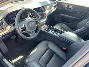 โปรโมชั่นสุดคุ้มปี 2018 สำหรับรถมือสอง S-60 B5 Plus สีดำธีมดาร์ก พวงมาลัยซ้าย ประเภทเครื่องมือช่าง สภาพดี พร้อมจัดส่ง - Product Image 5