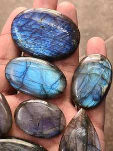 Labradorite naturelle bleu feu mix forme de pierre précieuse pour la fabrication de bijoux cabochon spectrolite arc-en-ciel noir - Product Image 4