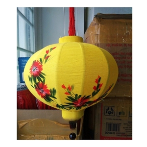 Lanterne en soie très demandée, entièrement artisanale, pour les fêtes à thème asiatique et outil décoratif durable pour la décoration de la maison pendant les fêtes - Product Image 4