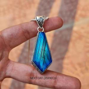 Bleu feu Labradorite argent Finework pendentif fait à la main collier de pierres précieuses Boho déclaration bijoux cadeau clignotant cristal pendentif - Product Image 2