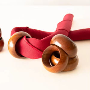 Anneau de serviette en bois fait main, design simple, forme régulière, article tendance, best-seller ici, prix bas - Product Image 1