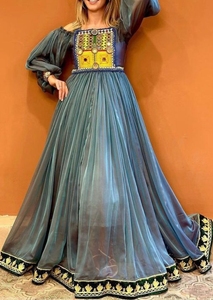 Robe traditionnelle afghane Kuchi Tenue élégante en soie pour les festivals et les tenues de soirée - Product Image 4