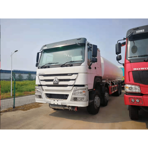 Camión Cisterna de Acero al Carbono Sino Howo 8x4 380HP LHD, Capacidad de 30,000 Litros, Motor Diésel, Nuevo y Usado, Tracción 6x4 - Product Image 3