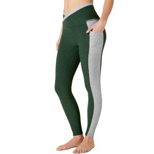 Vente en gros, leggings de yoga avec rehaussement des fesses, design scrunch sans couture, logo personnalisé, matériau souple et beurré, taille haute, marque OEM pour femmes - Product Image 1