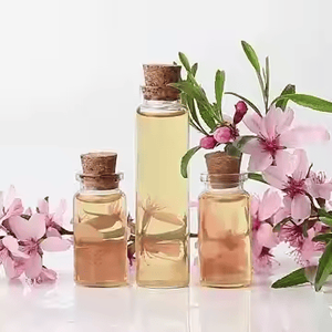 น้ำมันหอมระเหยซากุระเกรดเครื่องสำอางธรรมชาติ100% รูปแบบของเหลวมีอยู่ในบรรจุภัณฑ์25kgs และ180kgs จำนวนมาก - Product Image 1