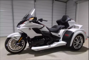 Motocicleta de Turismo Triciclo Honda Goldwing DCT Tour CSC 2025 Lista para Usar, en Venta - Product Image 5