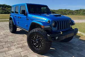 Jeep Wrangler Unlimited Rubicon 392 4x4 2021 Usado en Excelentes Condiciones, 470 hp, Motor Hemi V8 de 6.4 Litros, Color Azul Perla Hidrográfico, Propiedad de un Propietario del Sur - Product Image 2