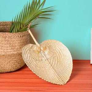 พัดลมมือถือทอรูปหัวใจสีขาวธรรมชาติคุณภาพสูงปรับขนาดและสีได้หลากหลาย - Product Image 5