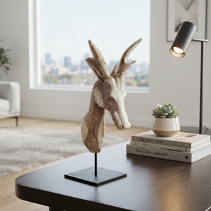Sculpture de tête de cerf artisanale en bois, style rustique, en teck sculpté, avec bois de cerf sculpté, base en métal, pour décoration de table, disponible dès maintenant - Product Image 5