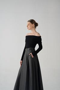 Camisa Jalia de Estilo Minimalista y Elegante para Mujer, de Moda, con Hombros Descubiertos, Tejido de Alta Calidad con Servicio ODM y Característica Transpirable - Product Image 4