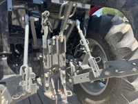 Traktor Roda Massey Ferguson 1735M Merah 4WD Penggerak Gigi Peralatan Pertanian