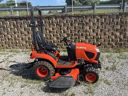 Tracteur chenillé compact 4x4 25 CV BX1880 2021 avec transmission par engrenages, moteur haute productivité, boîte de vitesses et pompe incluses - Product Image 4