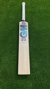 Batte de cricket anglaise durable en saule avec couverture Conception légère Logo personnalisé Équilibre parfait pour le club et l'école - Product Image 6