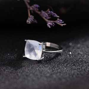 แหวนหมั้นหินมูนสโตนแหวนเงินสเตอร์ลิงประดับอัญมณีทำมือของขวัญสำหรับวันเกิดครบรอบปีของเธอ - Product Image 3