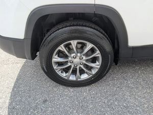 รถจี๊ปเชโรกี ลาติจูด พลัส ขับเคลื่อน 4 ล้อ  พร้อมส่ง  บริการส่งถึงบ้าน - Product Image 2