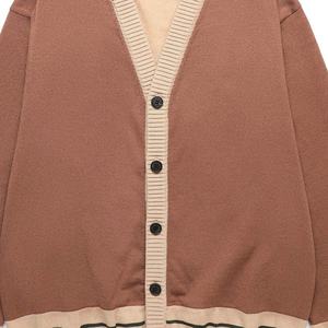 2026 col en v brodé Patchwork tricoté Cardigan chandails saison d'hiver sororité hauts avec décoration brodée - Product Image 5