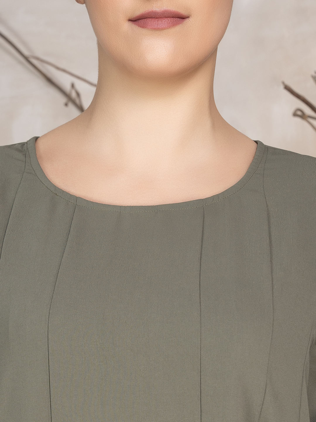 สีเทาเข้ม