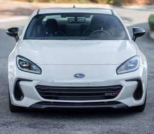 Subaru BRZ tS 2025, Transmisión Manual de 6 Velocidades, Motor BOXER de 2.4 Litros de Aspiración Natural - Product Image 1