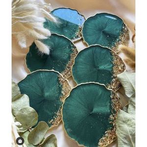 Posavasos de resina con patrón geométrico con detalles en purpurina dorada, juego de 6 a precios muy asequibles - Product Image 1