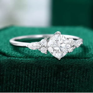 Anillo de compromiso y Bodas de lujo para mujer, Plata de Ley 925 con diamante y moissanita chapada en oro para regalo - Product Image 3