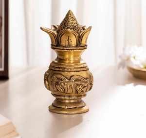 Olla Kalash de latón macizo con detalles intrincados: recipiente decorativo y ritual indio tradicional a precio mayorista - Product Image 2